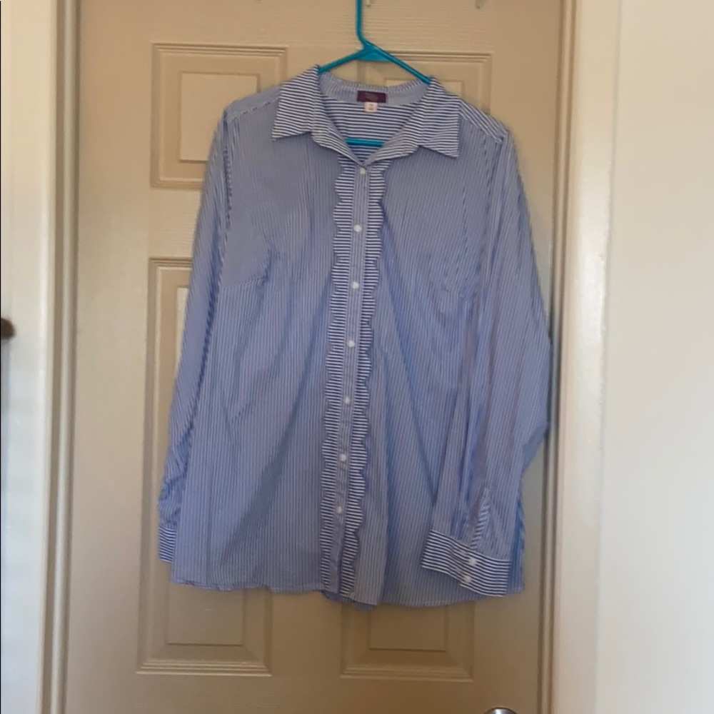 Blue and white striped button-down w scalloped hem